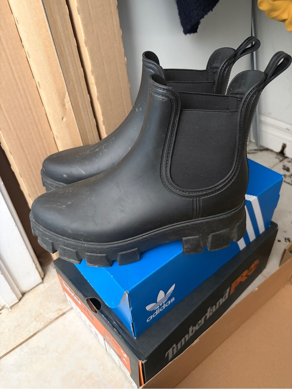 Black Chelsea Lug Rain Boots